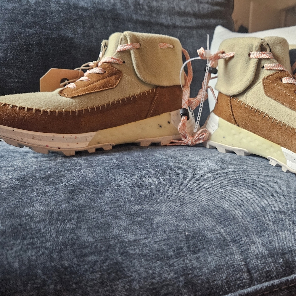 Women's HOLO Hiking Boots Size 9 NWT - Picture 4 of 6